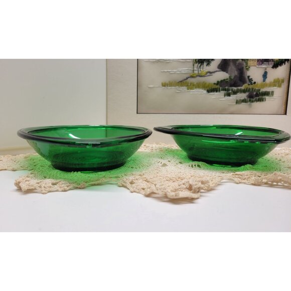 2- Forest Green Triangular Bowls Vintage Anchor Hocking Glass 6" - Picture 7 of 10